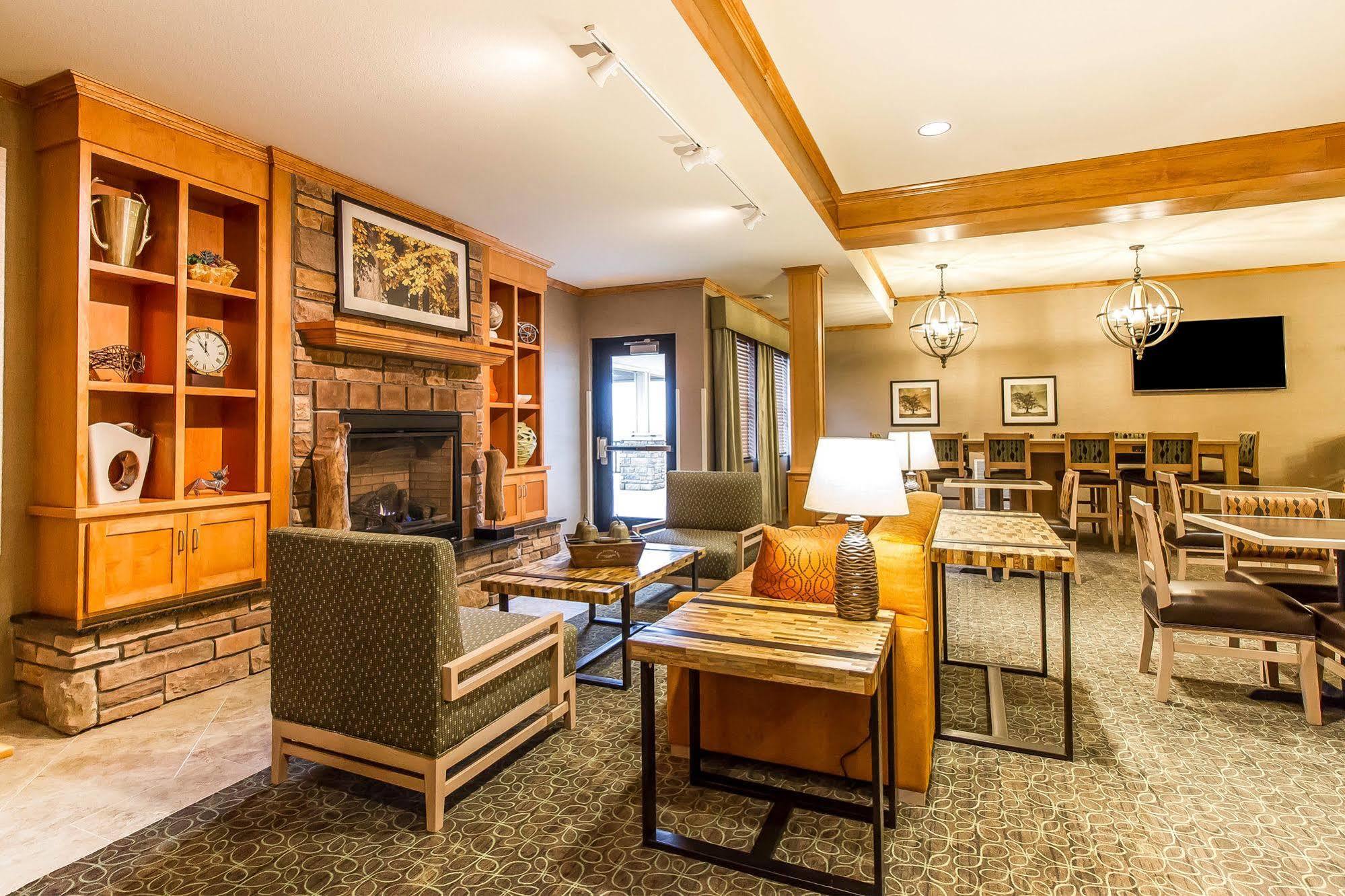 Mainstay Suites Stanley ภายนอก รูปภาพ