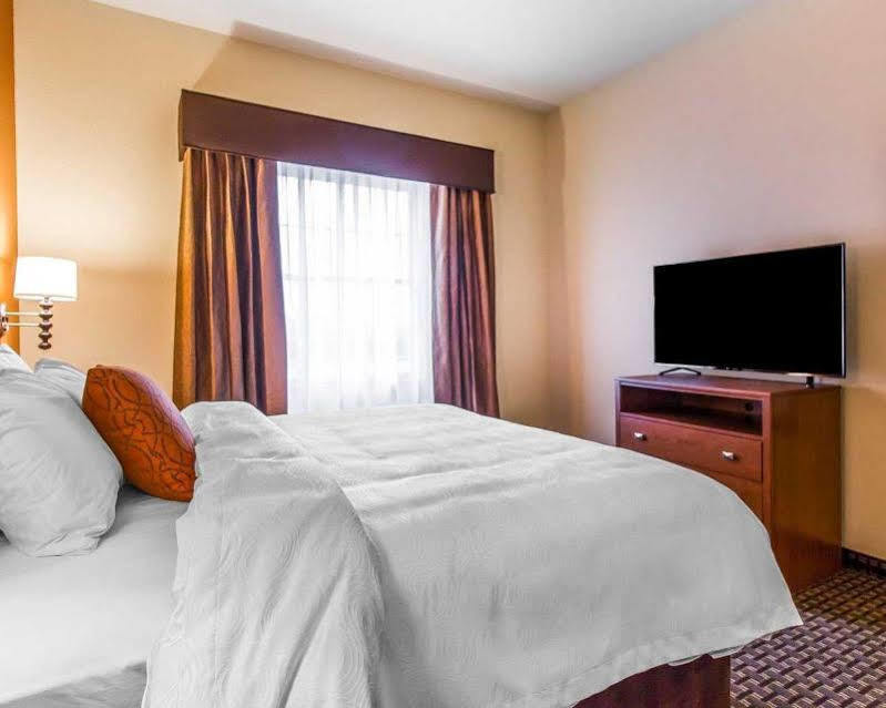 Mainstay Suites Stanley ภายนอก รูปภาพ