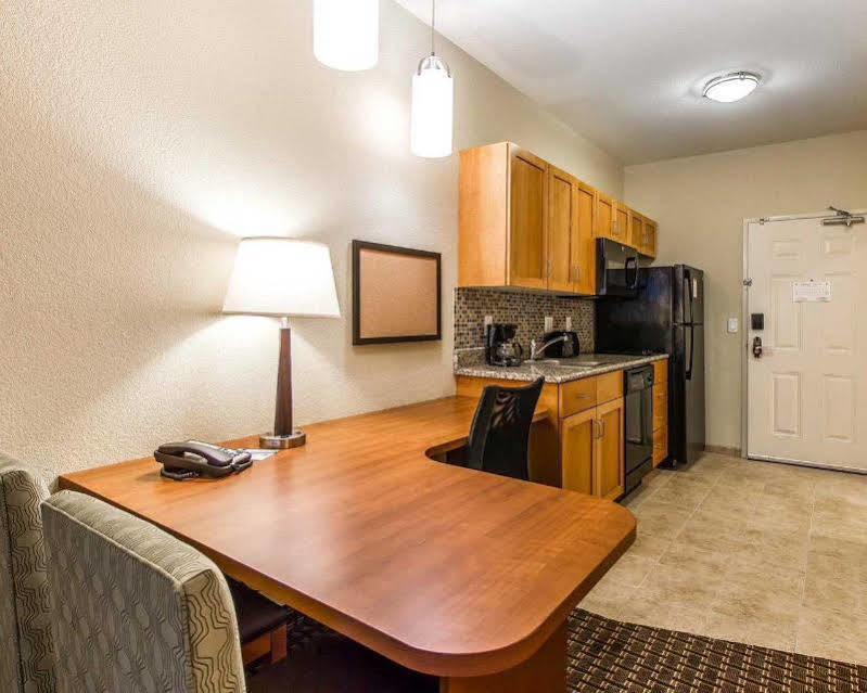 Mainstay Suites Stanley ภายนอก รูปภาพ