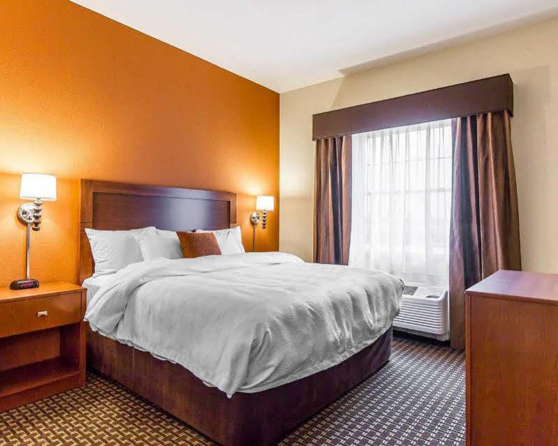 Mainstay Suites Stanley ภายนอก รูปภาพ